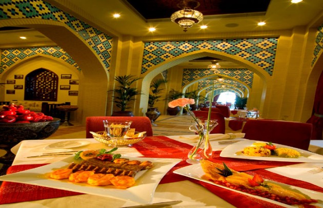 Magisches Abu Dhabi inkl. Mittagessen im Emirates Palace