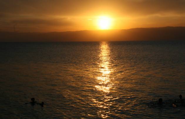 Totes und Rotes Meer