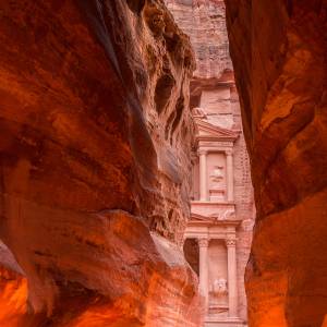 Weg nach Petra, zwischen Felsen