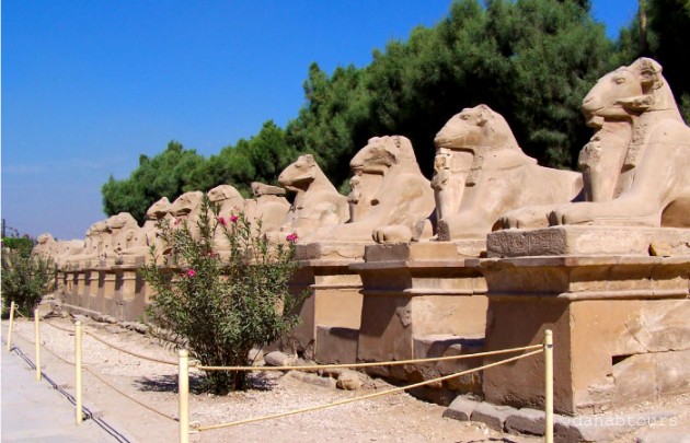 2 Tage Luxor Tour mit Flugzeug